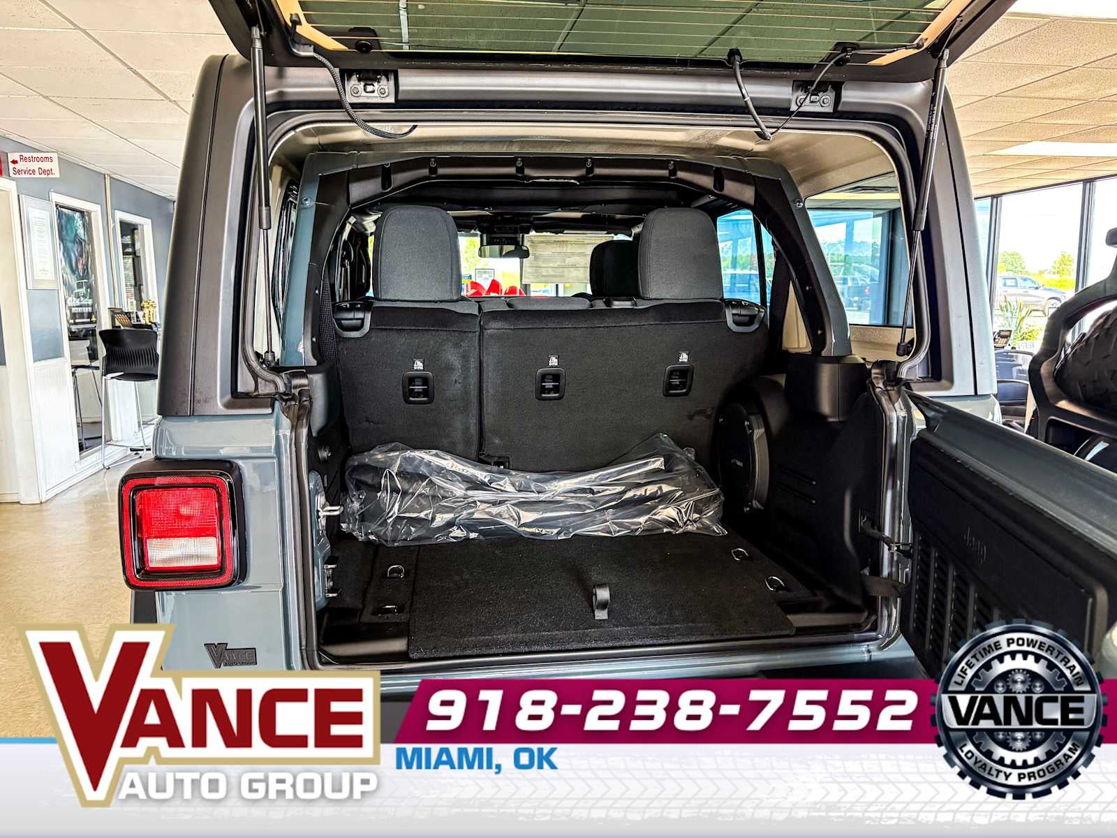 2025 Jeep Wrangler 4-Door Summit 4x4