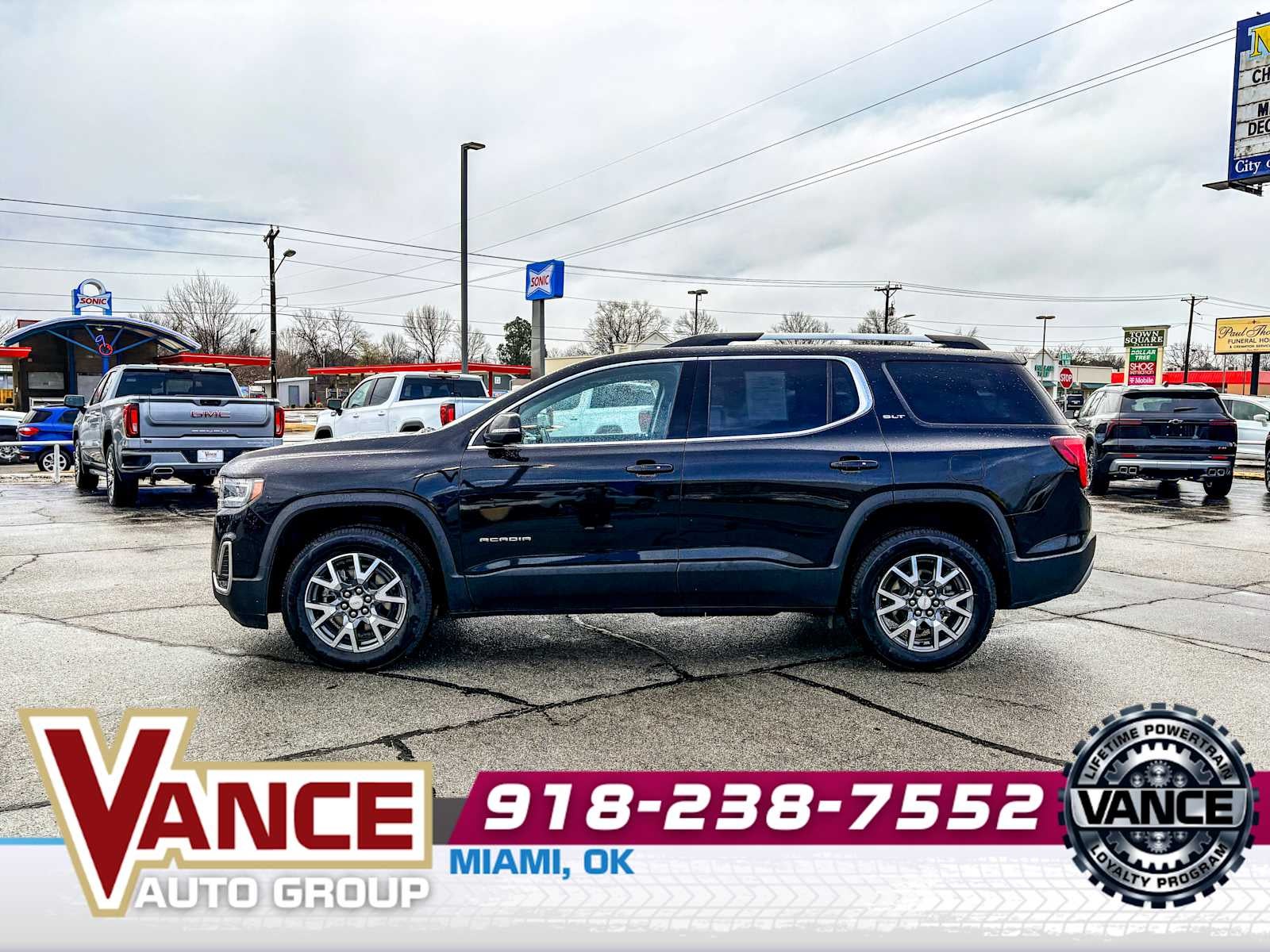 2023 GMC Acadia AWD SLT