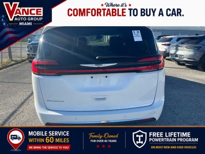 2024 Chrysler Pacifica Touring L