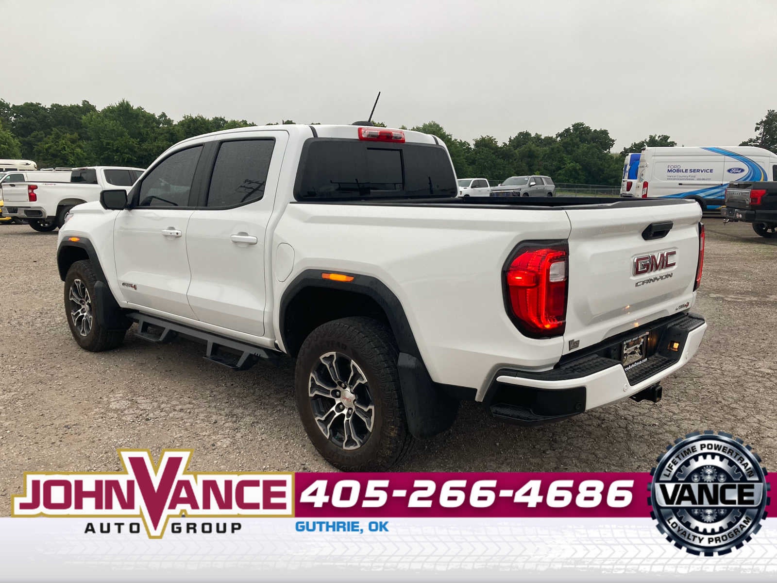 2025 GMC Canyon 4WD AT4