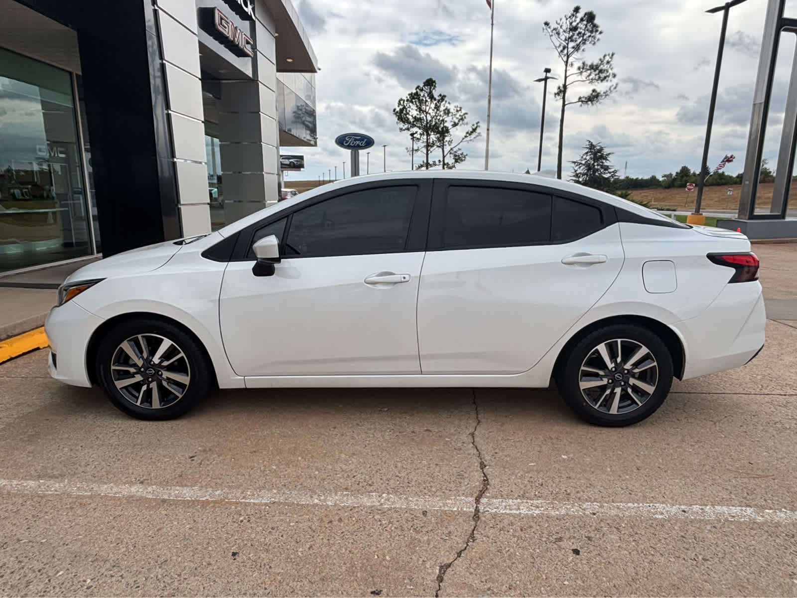 2024 Nissan Versa SV