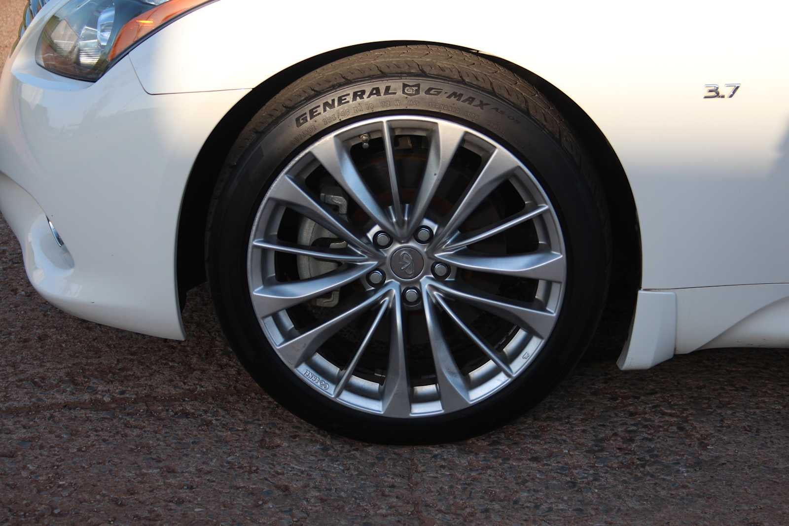 2014 INFINITI Q60 2dr