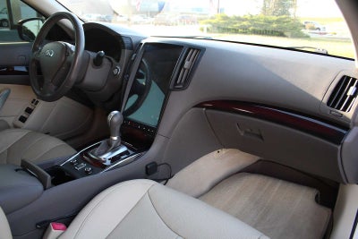 2014 INFINITI Q60 2dr
