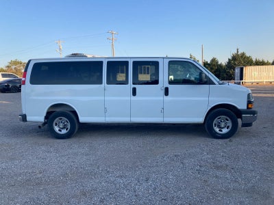 2025 Chevrolet Express Passenger 1LT
