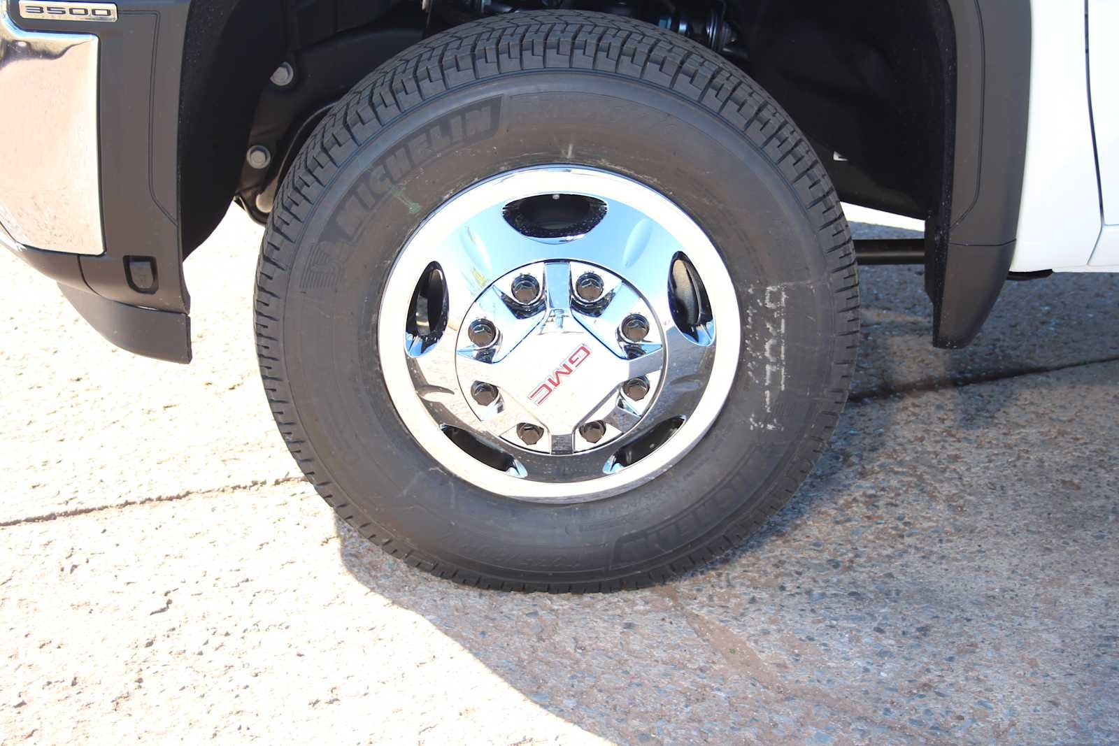 2026 GMC Sierra 3500HD SLE DRW