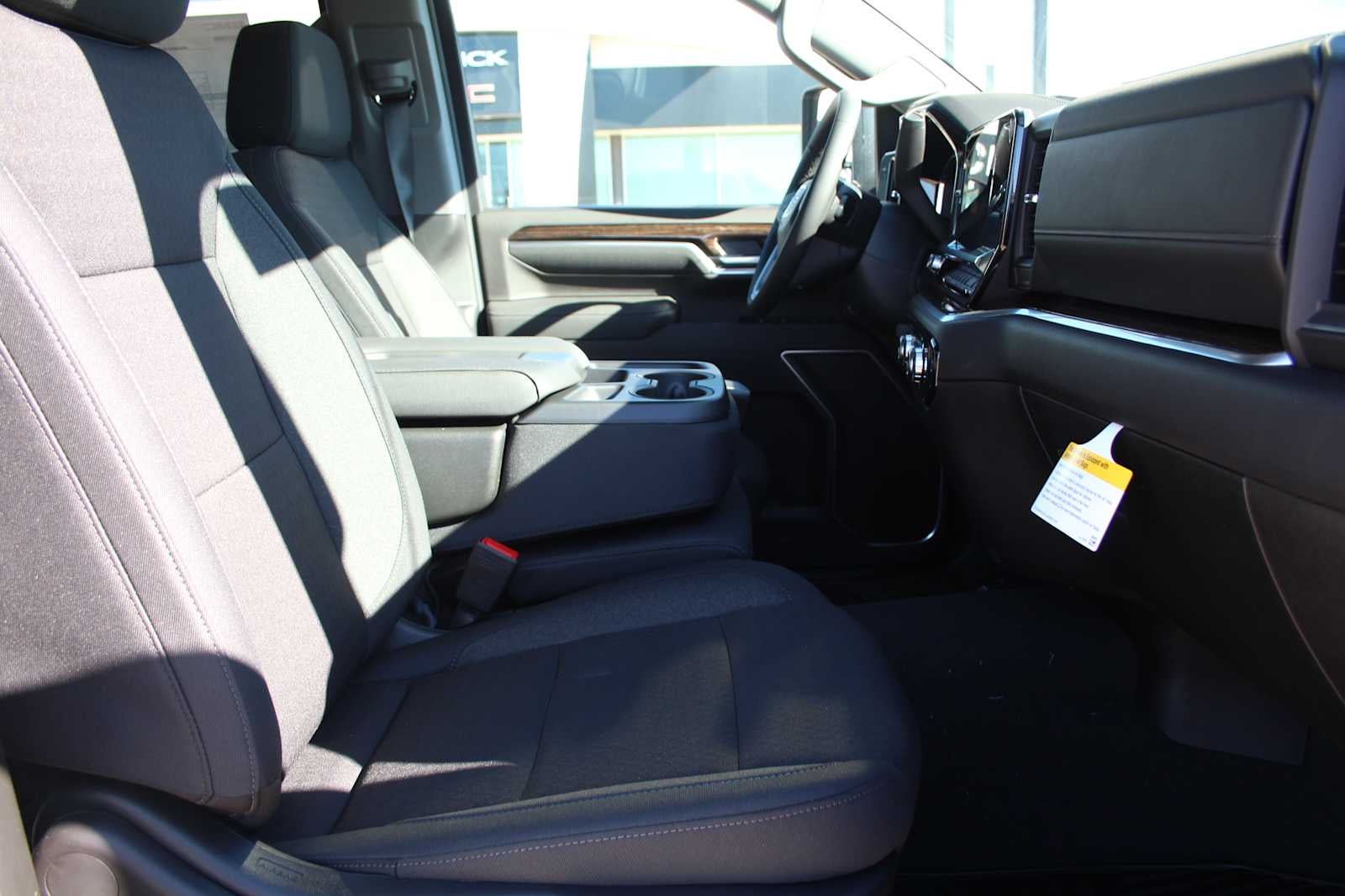 2026 GMC Sierra 3500HD SLE DRW