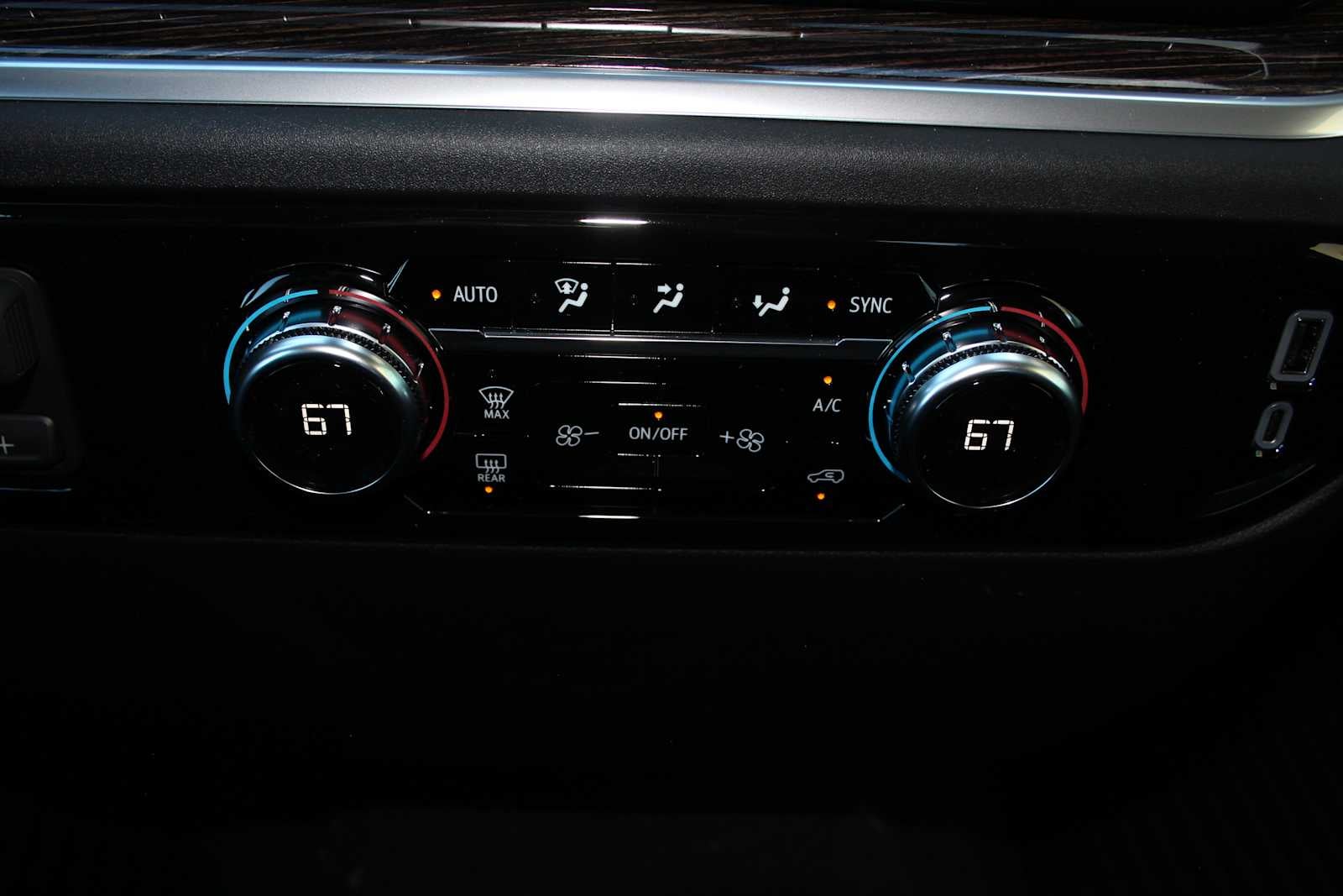 2026 GMC Sierra 3500HD SLE DRW