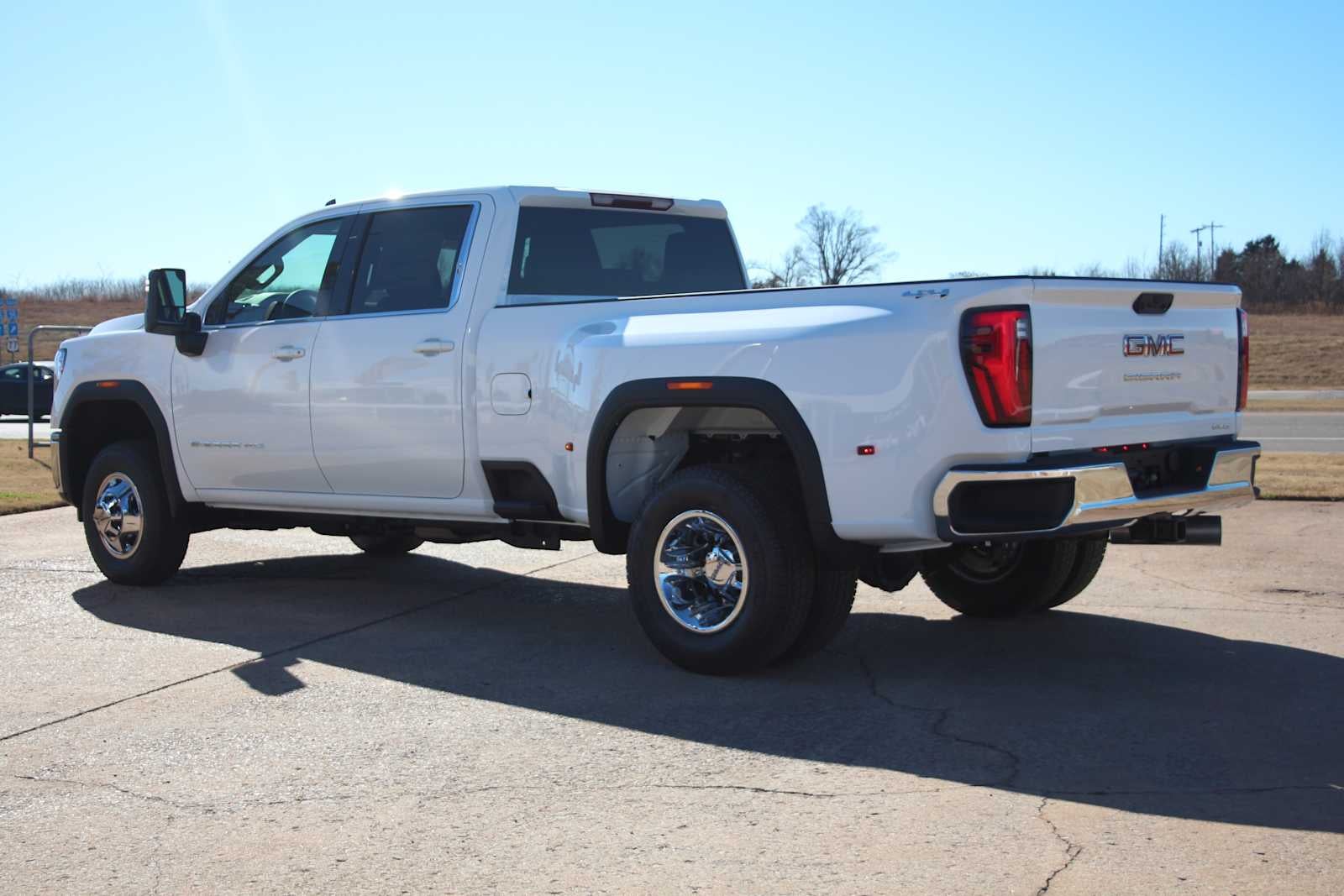 2026 GMC Sierra 3500HD SLE DRW