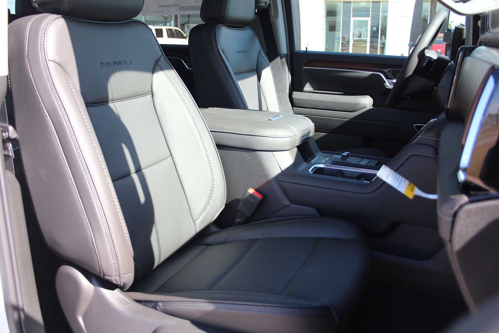 2026 GMC Sierra 3500HD Denali DRW