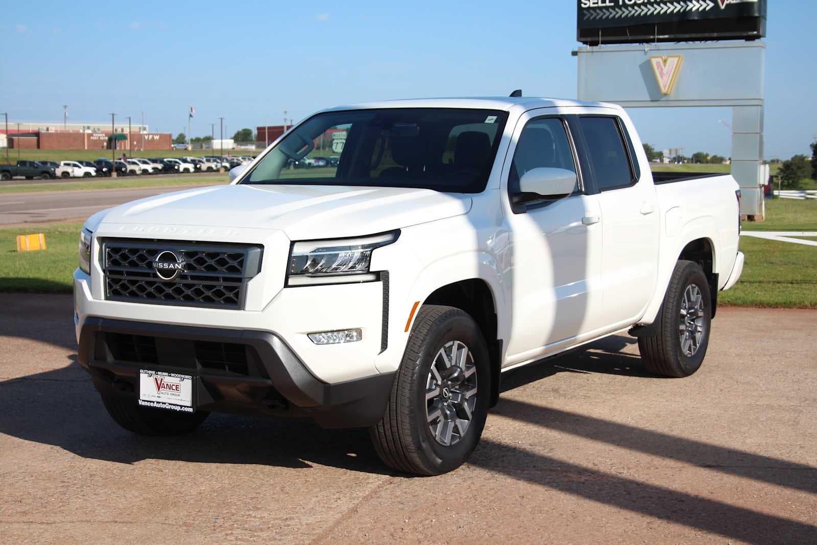 2023 Nissan Frontier SV