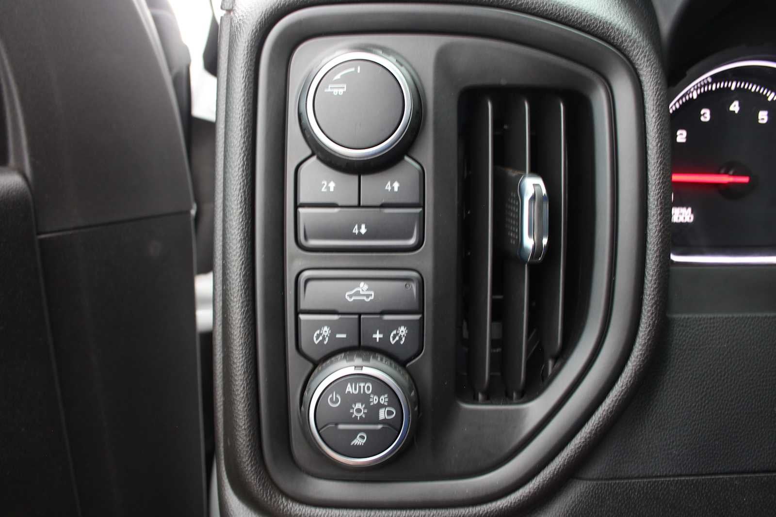 2023 Chevrolet Silverado 2500 HD Custom