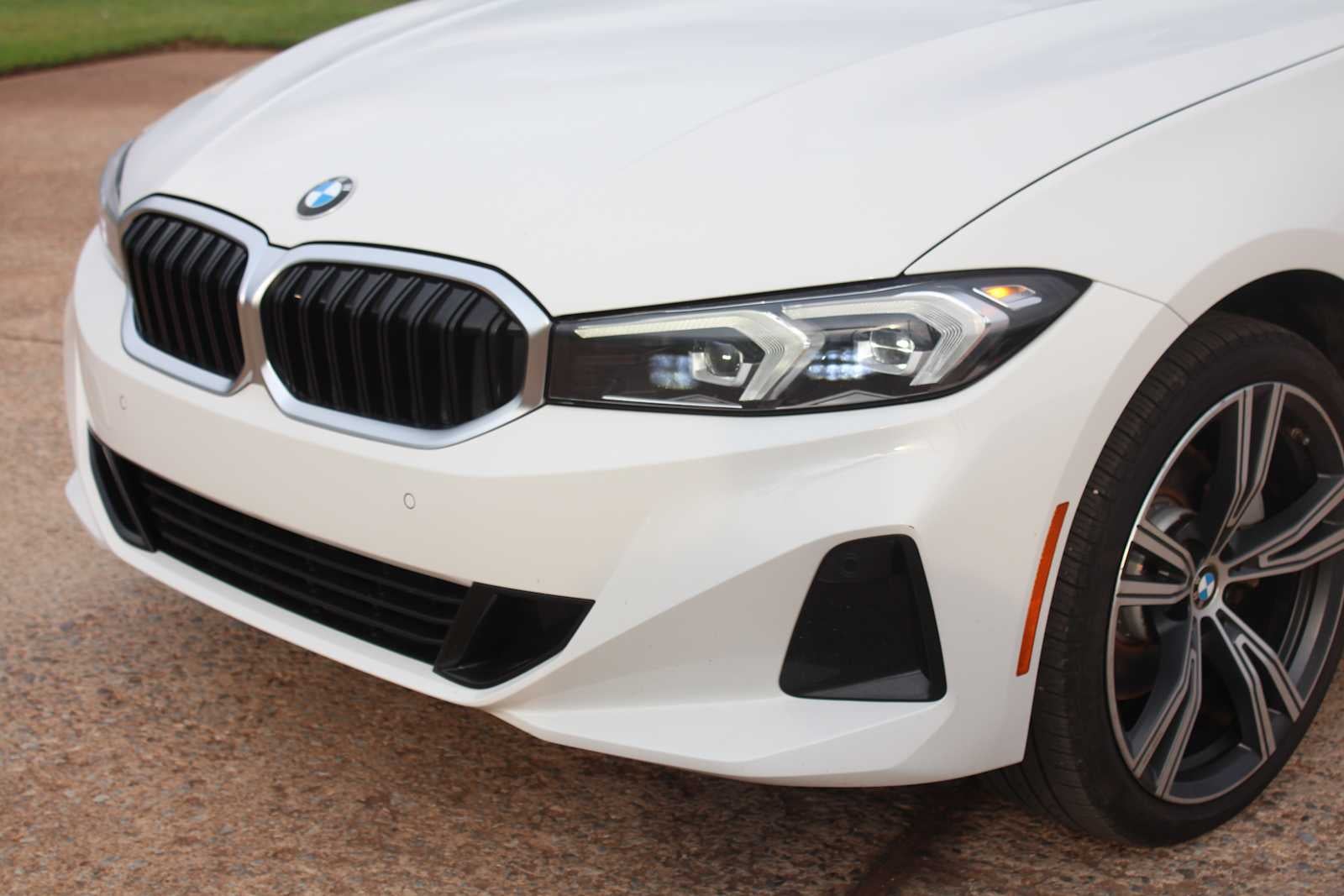 2024 BMW 3 Series 330i