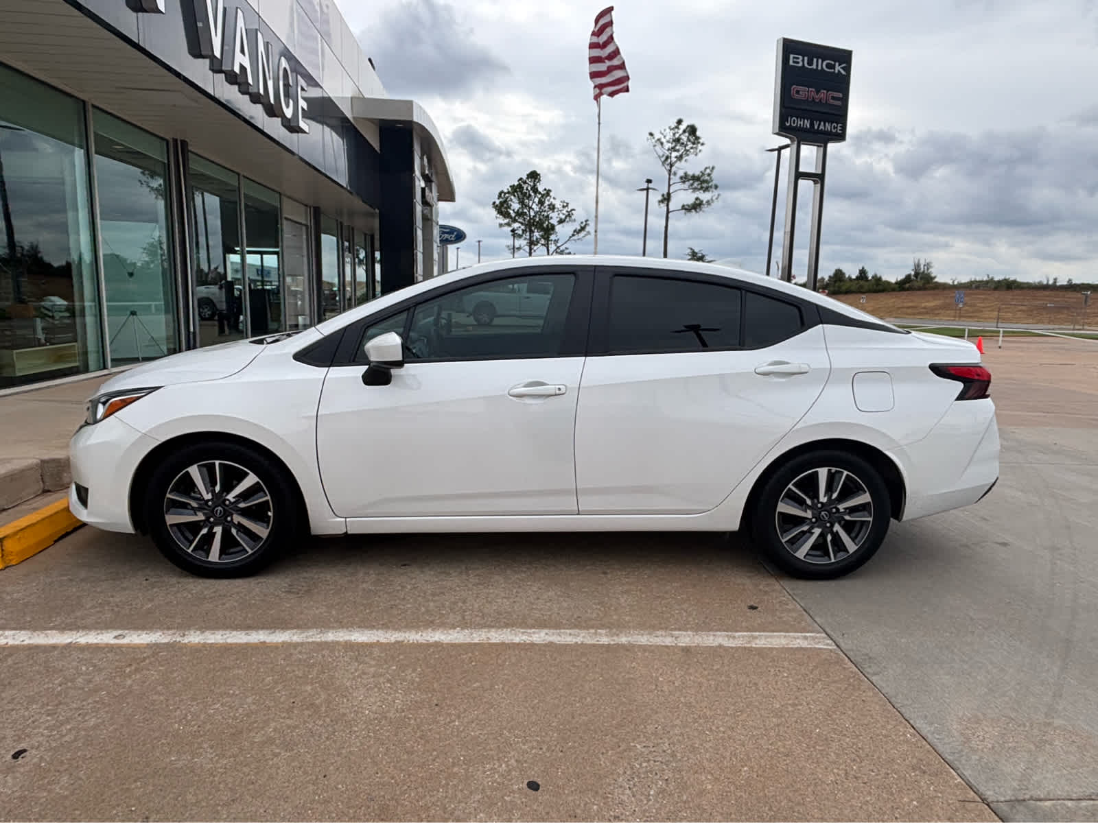 2024 Nissan Versa SV