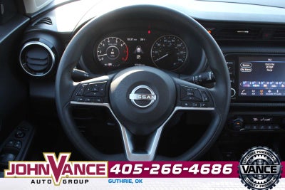 2022 Nissan Kicks SV