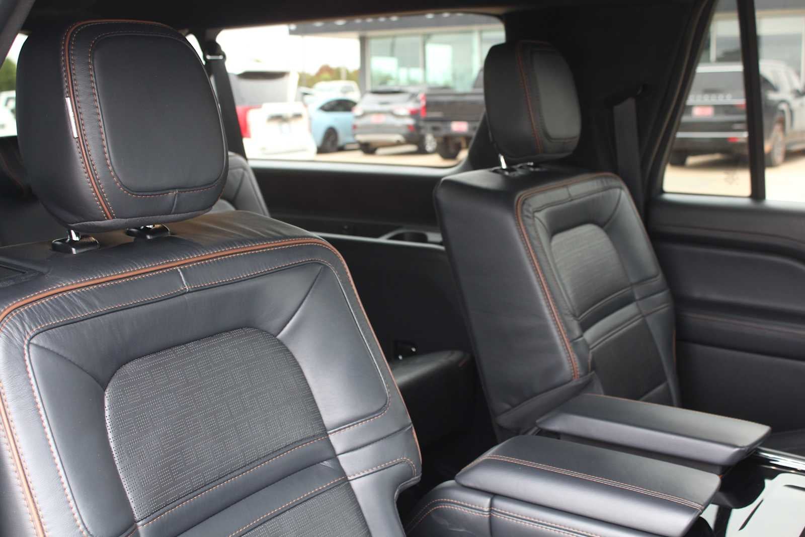 2022 Lincoln Navigator L Black Label
