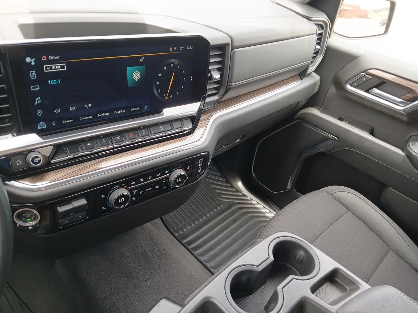 2023 Chevrolet Silverado 1500 4WD Double Cab Standard Bed LT