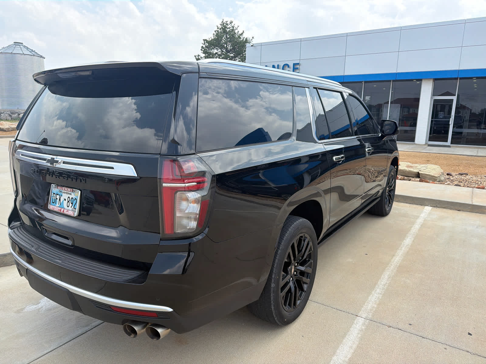 2024 Chevrolet Suburban 4WD High Country