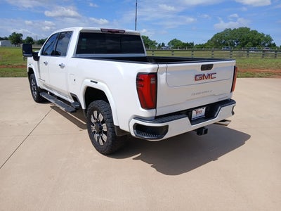 2024 GMC Sierra 2500HD 4WD Crew Cab Standard Bed Denali