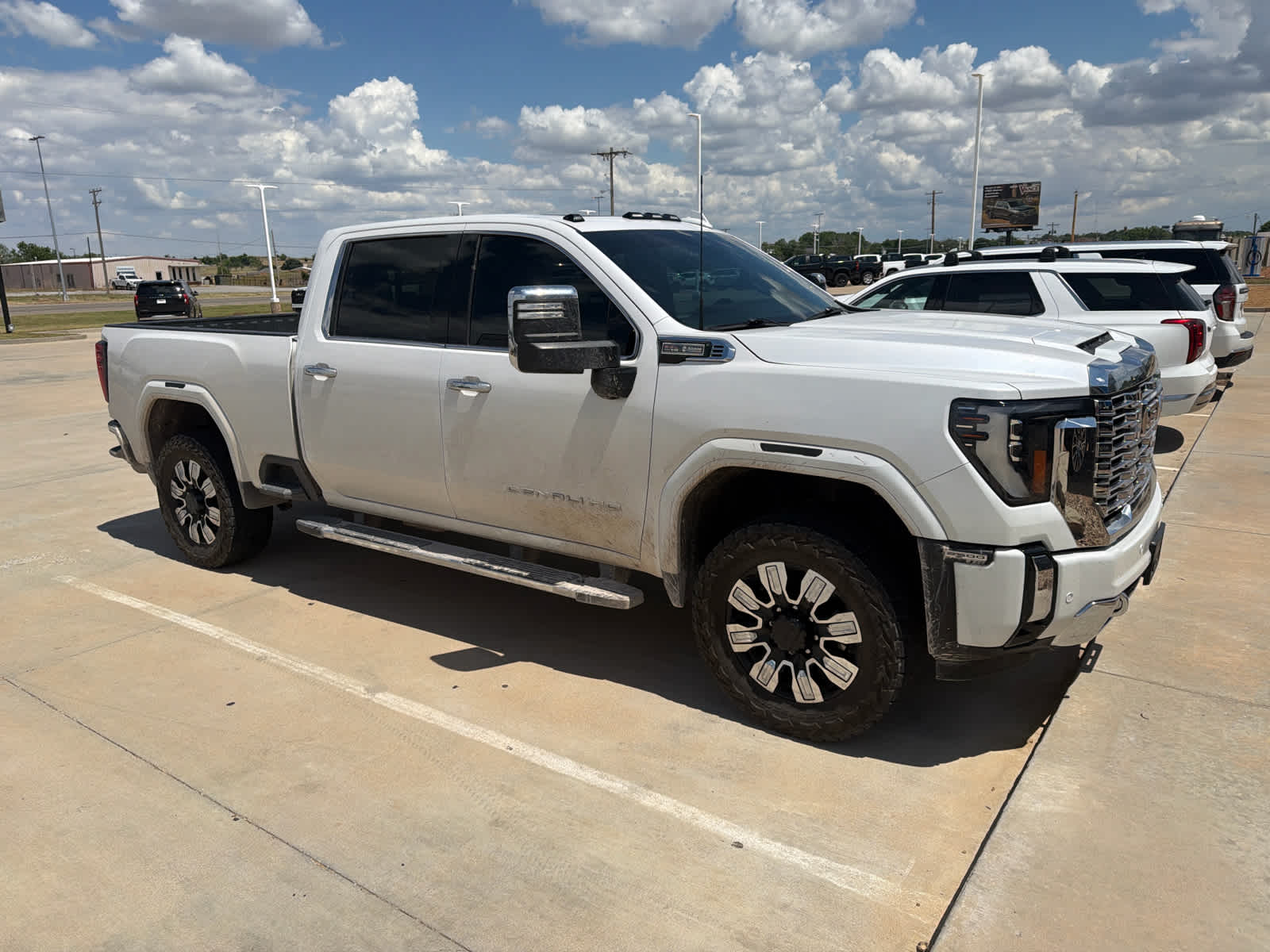 2024 GMC Sierra 2500HD 4WD Crew Cab Standard Bed Denali