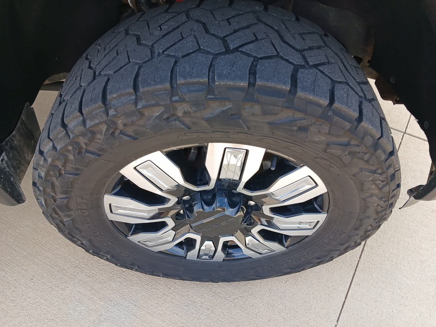 2024 GMC Sierra 2500HD 4WD Crew Cab Standard Bed Denali