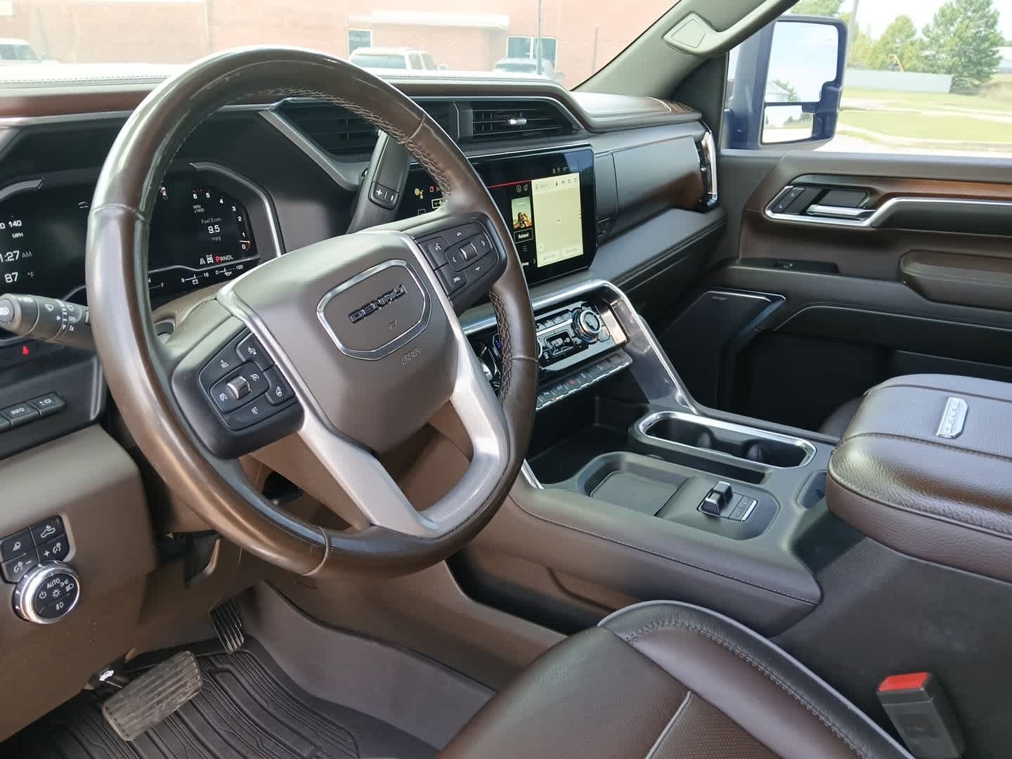 2024 GMC Sierra 2500HD 4WD Crew Cab Standard Bed Denali