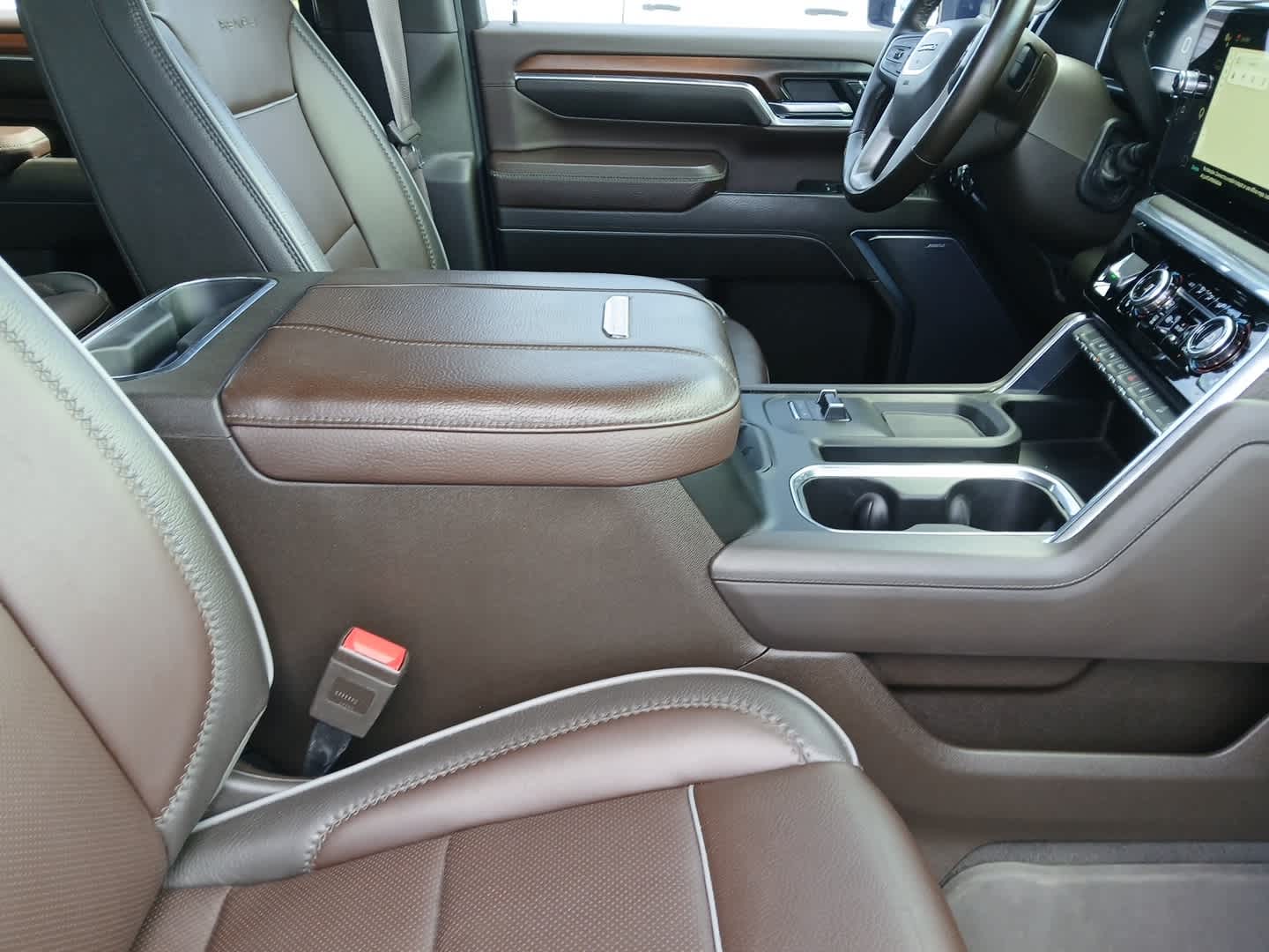 2024 GMC Sierra 2500HD 4WD Crew Cab Standard Bed Denali