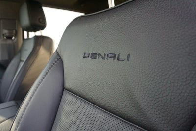 2025 GMC Sierra 2500HD 4WD Crew Cab Standard Bed Denali