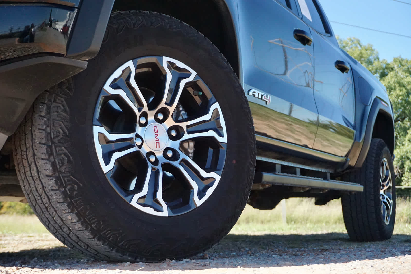 2025 GMC Canyon 4WD AT4