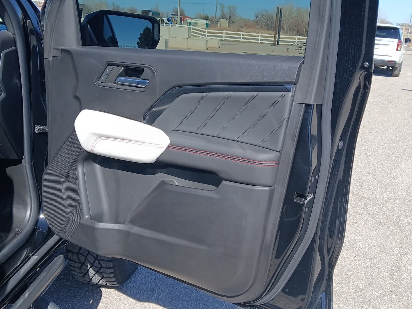 2023 GMC Canyon 4WD Crew Cab Short Box AT4X