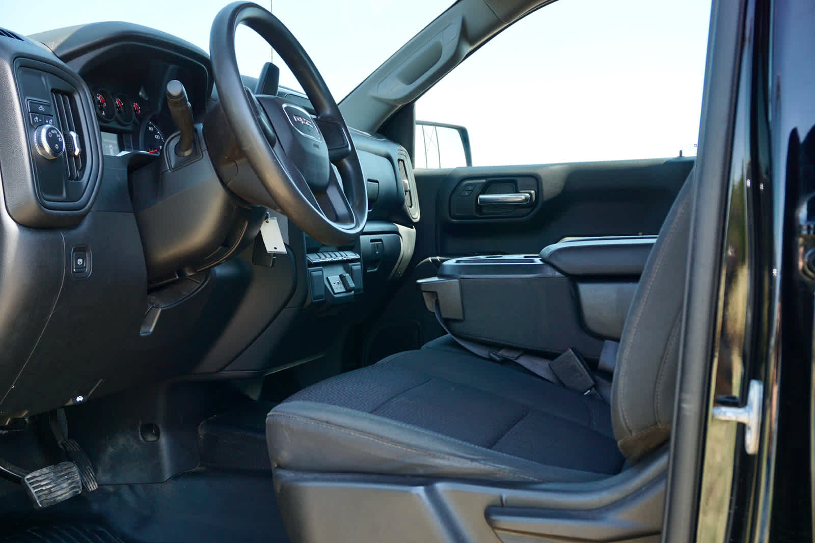 2022 GMC Sierra 1500 Limited 2WD Double Cab Standard Box Pro