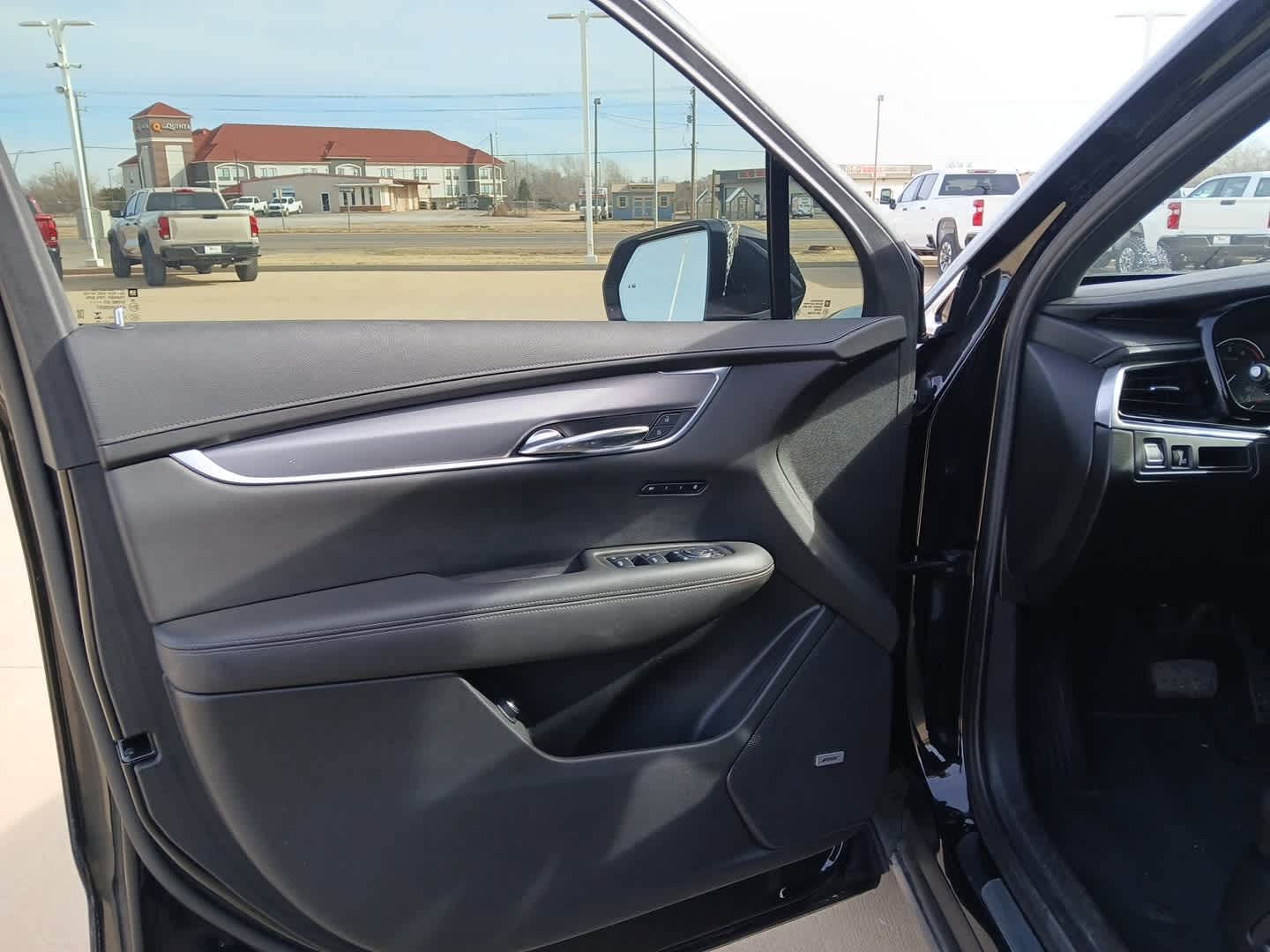 2025 Cadillac XT6 FWD Luxury