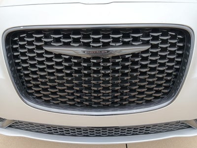 2022 Chrysler 300 Touring