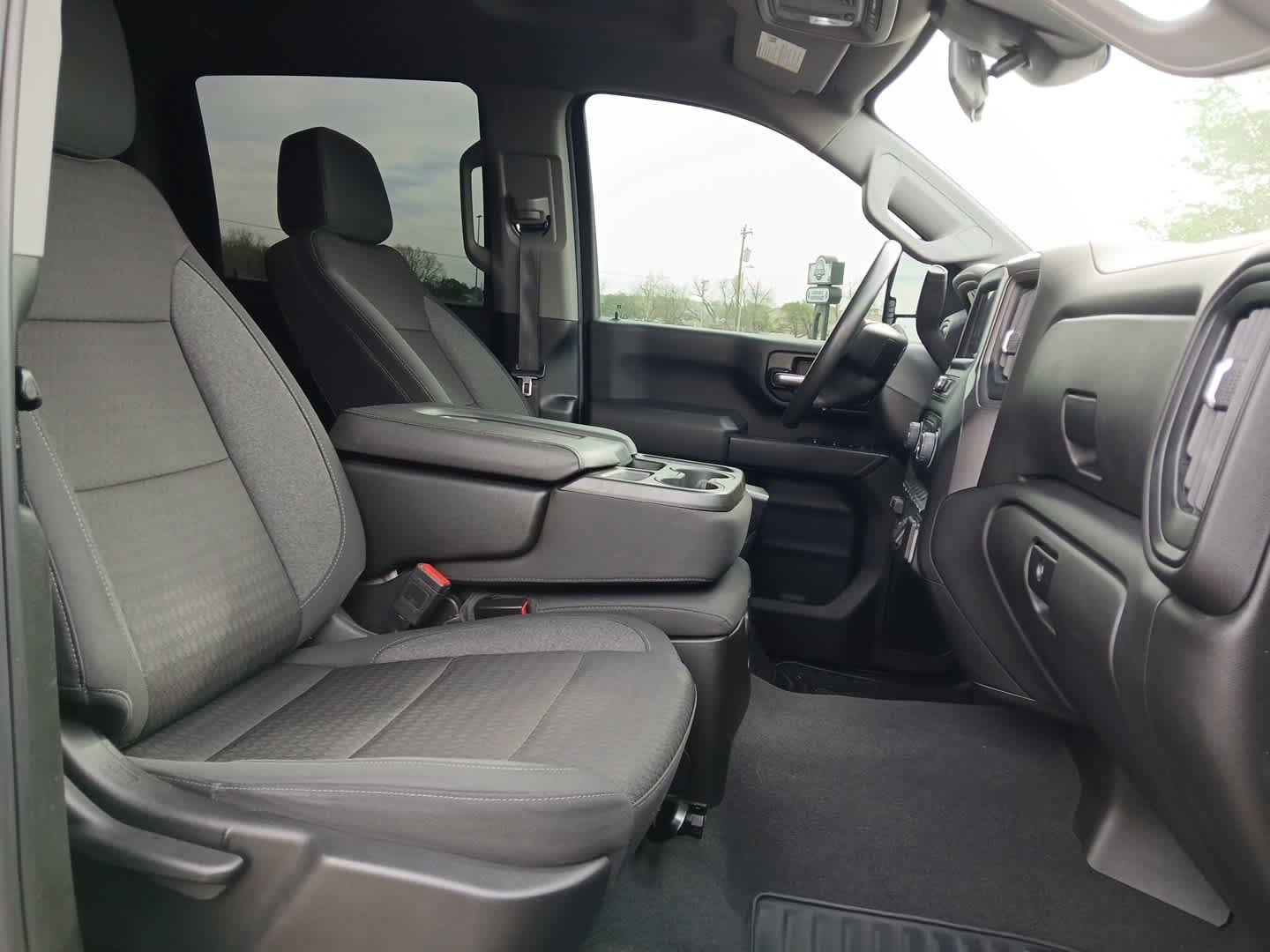 2024 Chevrolet Silverado 2500HD 4WD Crew Cab Standard Bed Custom