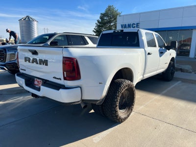 2025 RAM 3500 Big Horn Crew Cab 4x4 8' Box