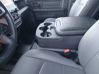 2025 RAM 3500 Tradesman Crew Cab 4x4 8' Box