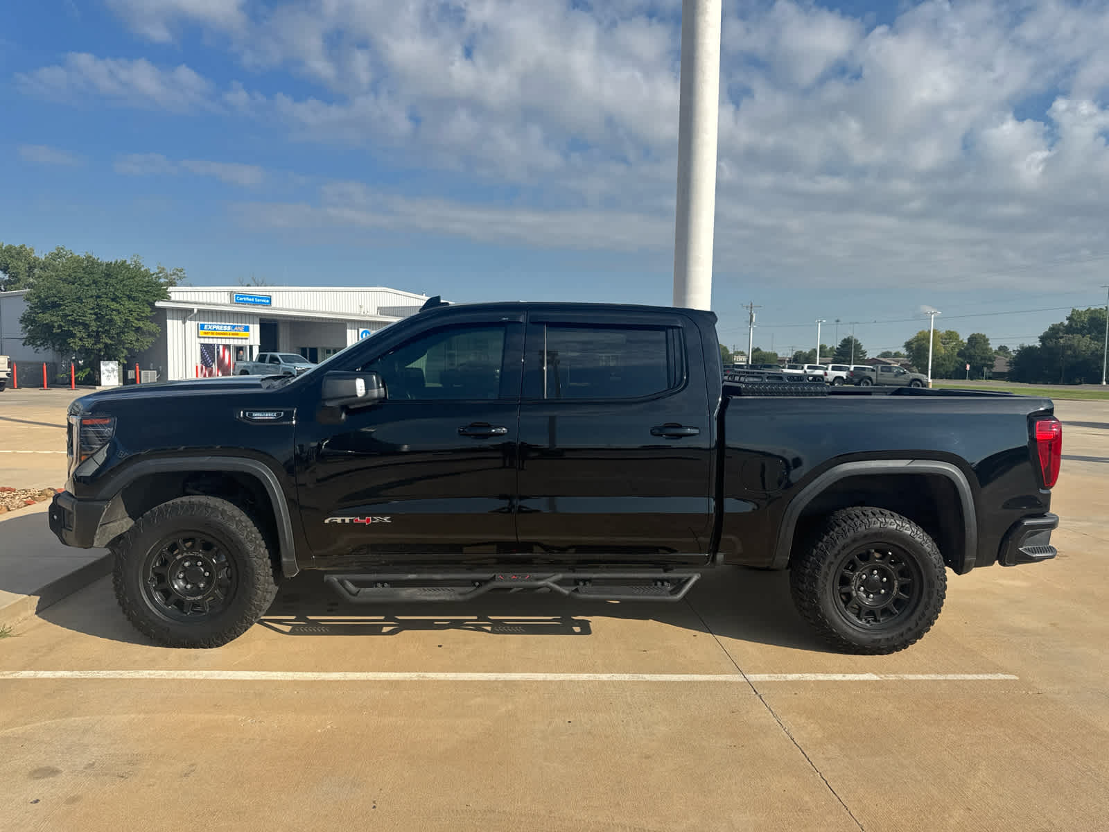 2024 GMC Sierra 1500 4WD Crew Cab Short Box AT4X