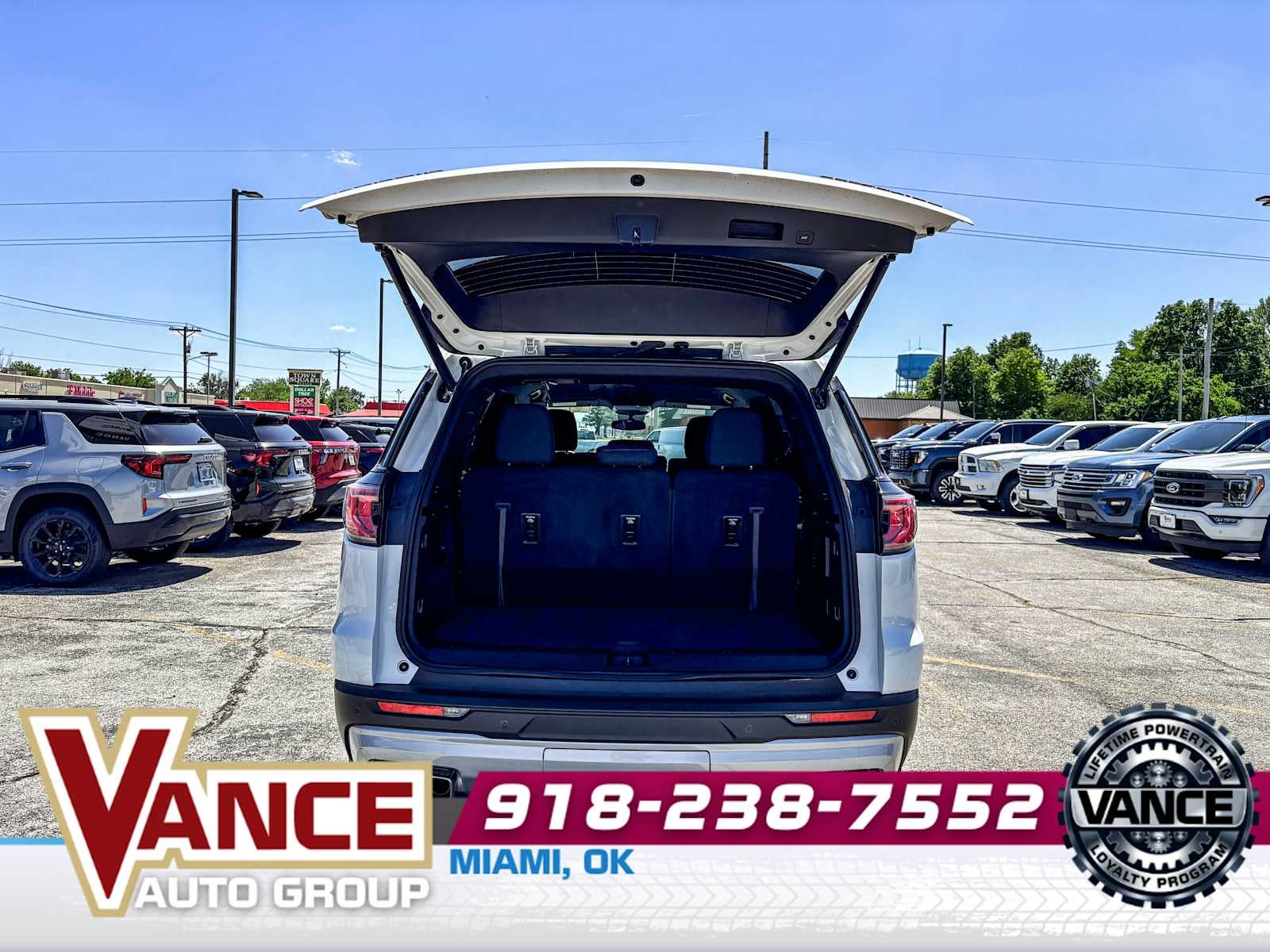 2025 GMC Acadia Elevation