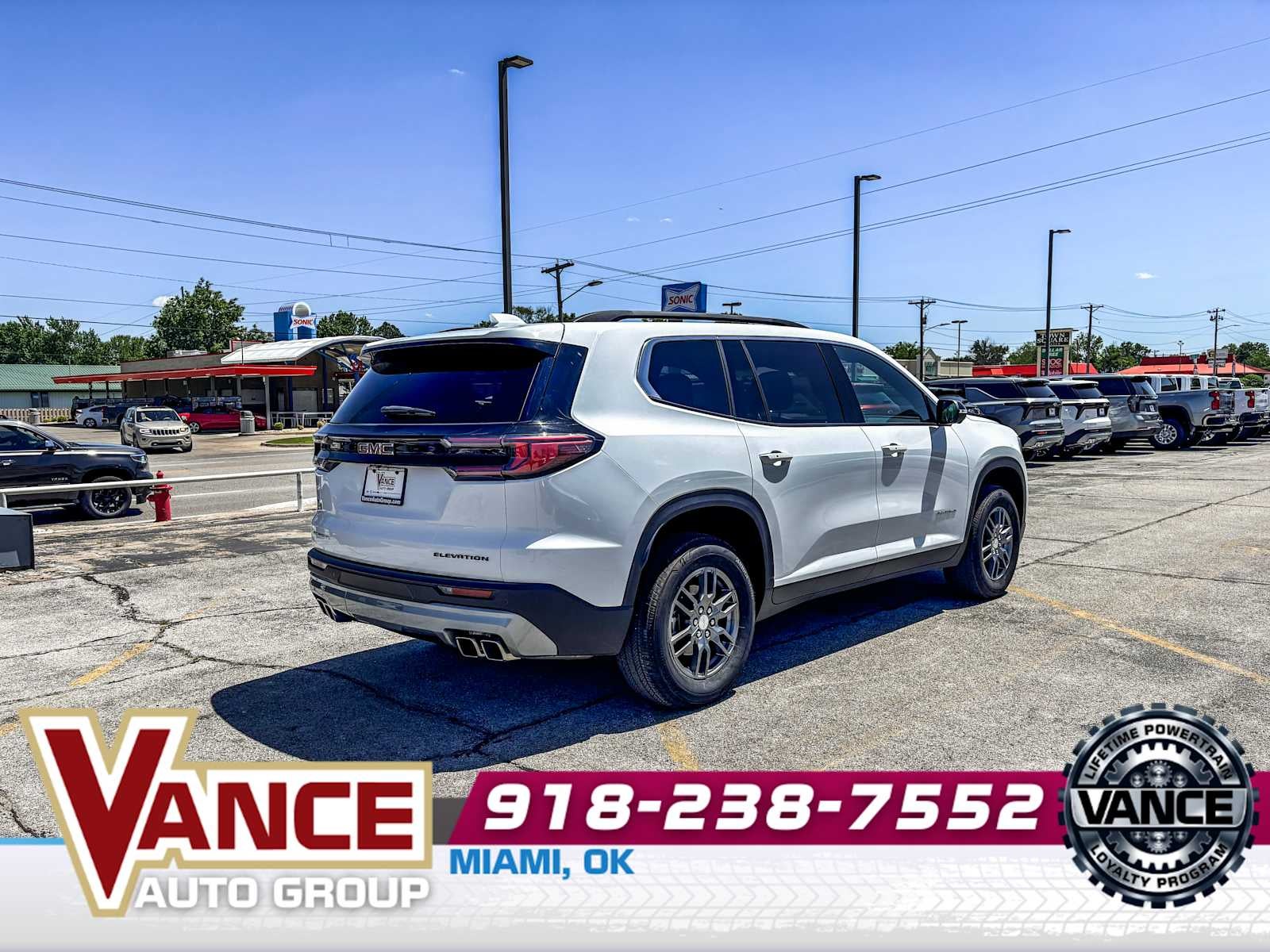 2025 GMC Acadia Elevation