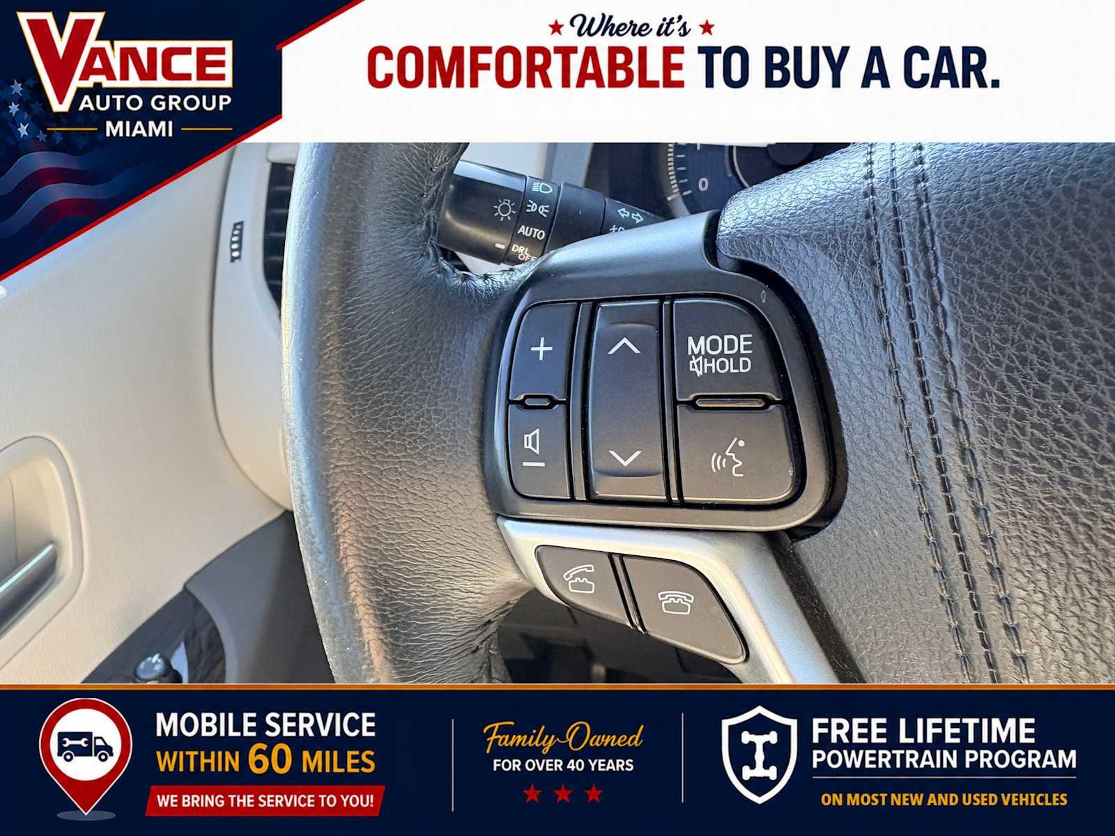 2017 Toyota Sienna XLE Auto Access Seat