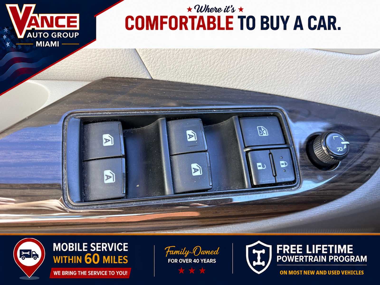 2017 Toyota Sienna XLE Auto Access Seat