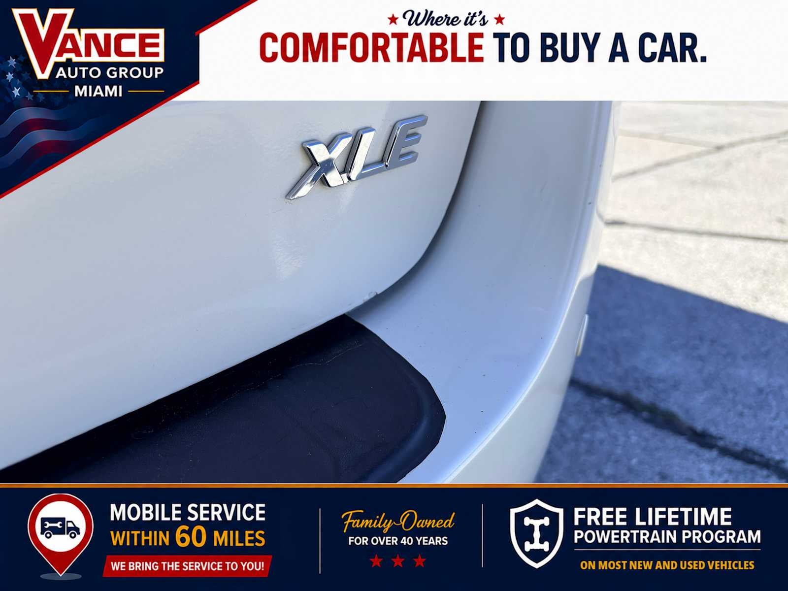 2017 Toyota Sienna XLE Auto Access Seat
