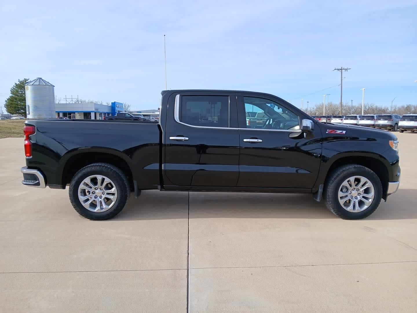 2025 Chevrolet Silverado 1500 LTZ