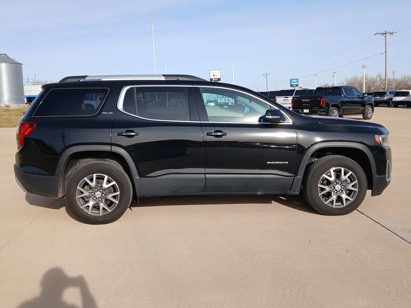 2023 GMC Acadia SLE