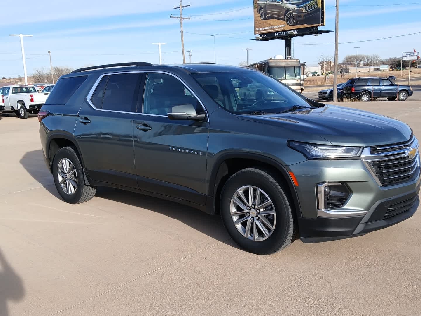 2023 Chevrolet Traverse LT Cloth