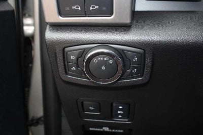 2017 Ford Super Duty F-350 SRW Pickup Platinum