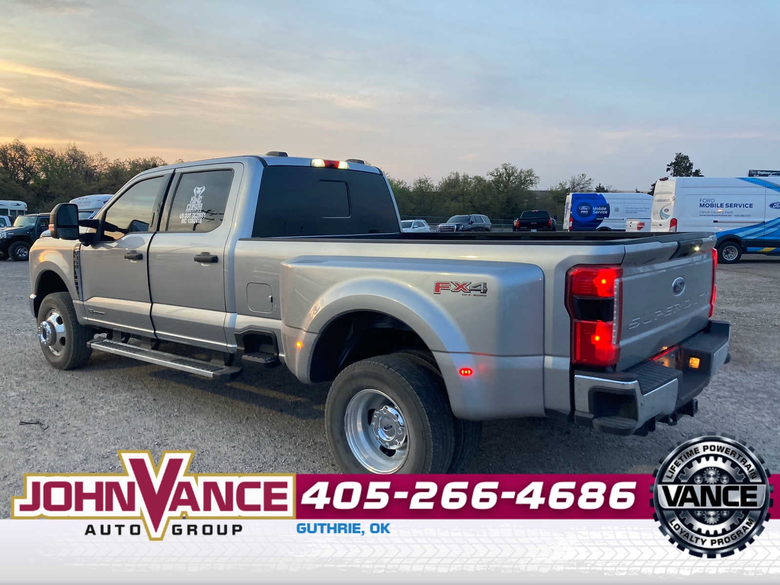 2024 Ford Super Duty F-350 DRW Pickup XLT