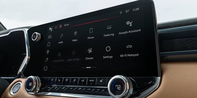 GMC Canyon interior technology and infotainment system